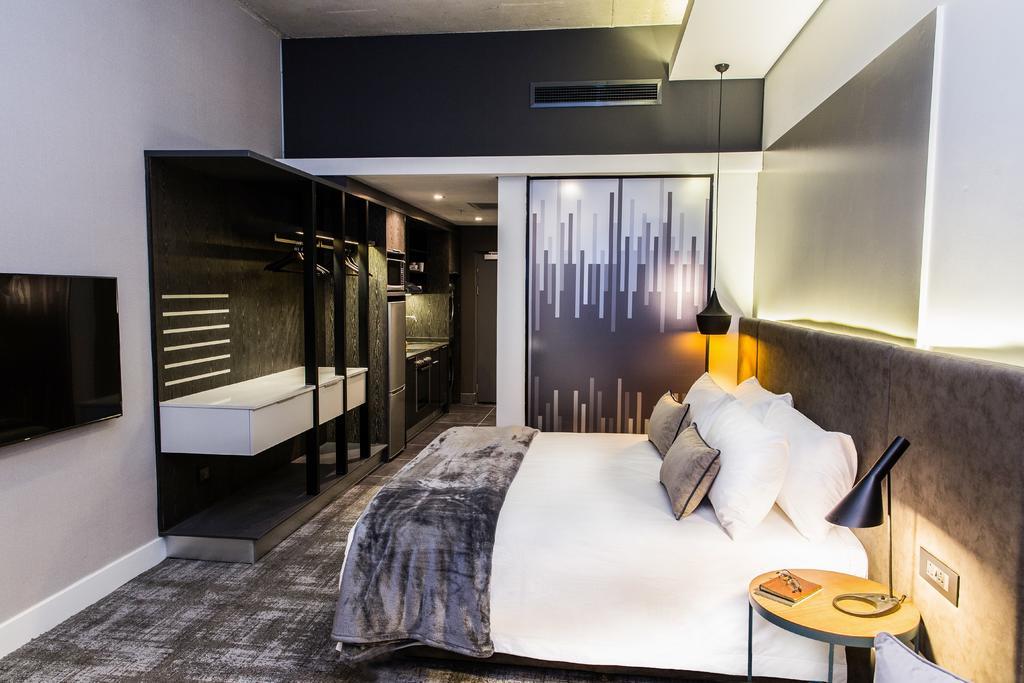 The Capital Mirage Aparthotel Cape Town Room photo