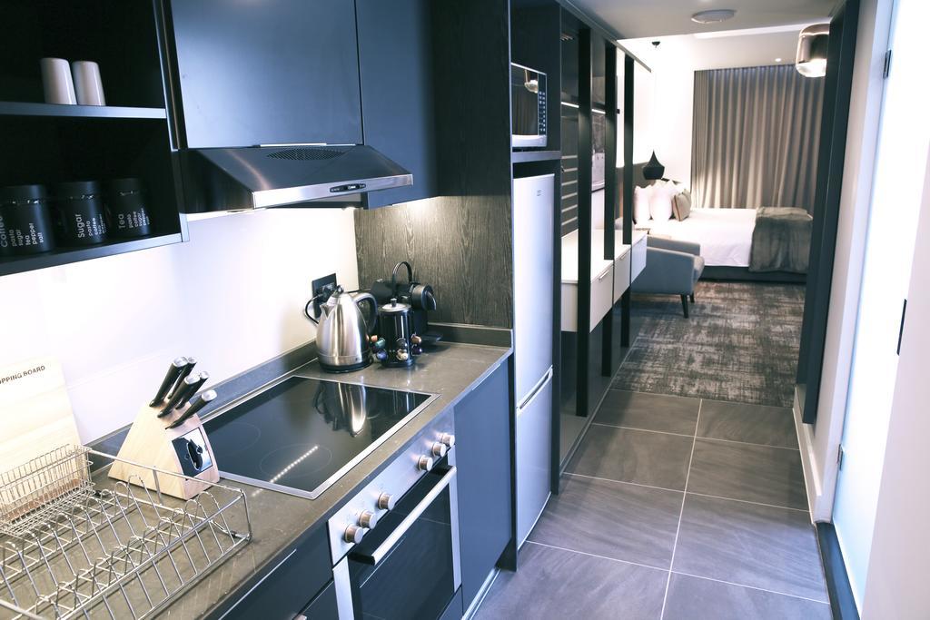 The Capital Mirage Aparthotel Cape Town Room photo